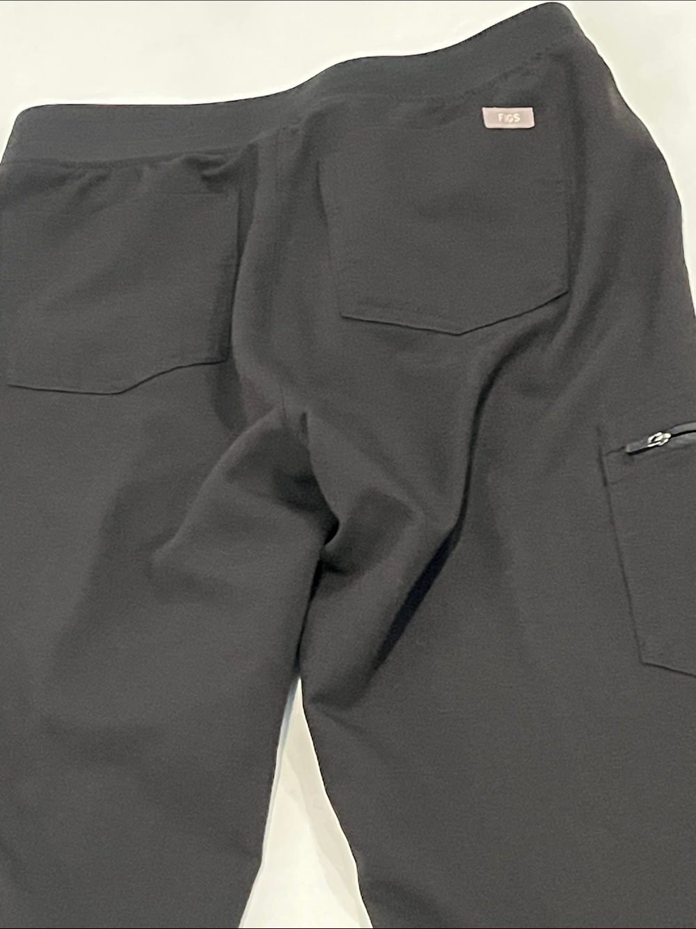 FIGS Black Scrub Jogger Pants with Light Gray Drawstring. Inside security pocket - Picture 8 of 11